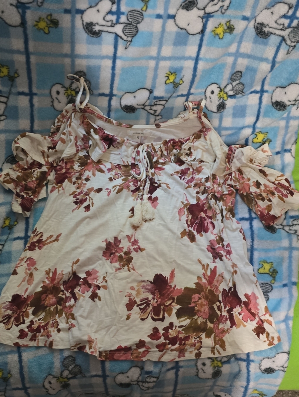 NWOT Maurices Cream Floral Cold-Shoulder Tie-Front Blouse